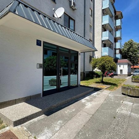 Dis Apartment Varaždin Exterior foto