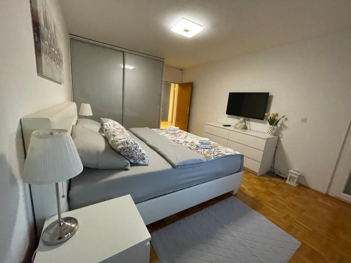 Dis Apartment Varaždin Exterior foto